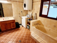 Shared bathroom/laundry